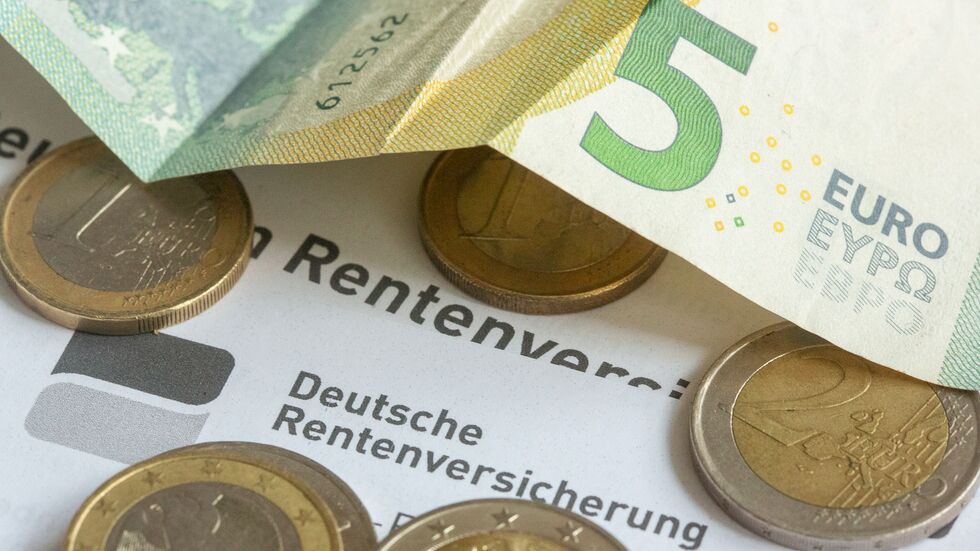 Auch in Sachsen müssen immer mehr Rentnerinnen und Rentner Einkommensteuer zahlen (Symbolbild). 