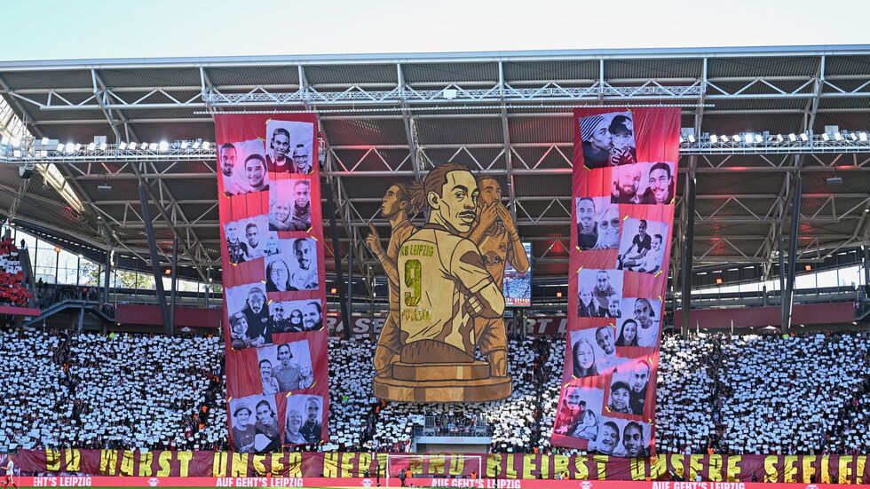 HSV-Kapitän Yussuf Poulsen wird bei RB Leipzig als Rekordspieler verabschiedet. Die Leipziger Fans widmeten dem Dänen eine große Choreografie. 