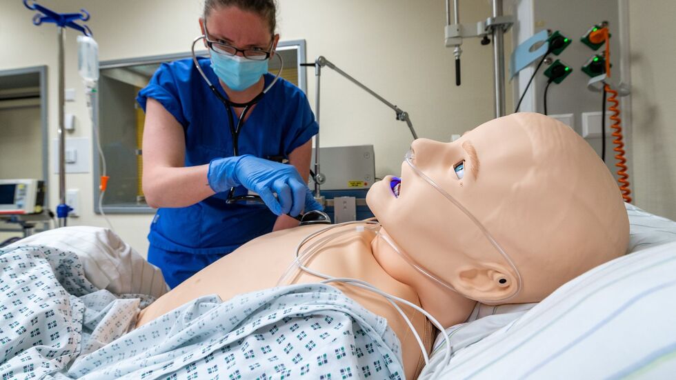 Die ersten Studierenden des Studienganges Humanmedizin in Chemnitz haben die theoretische Ausbildung abgeschlossen (Archivbild). Die ersten Studierenden des Studienganges Humanmedizin in Chemnitz haben die theoretische Ausbildung abgeschlossen (Archivbild).