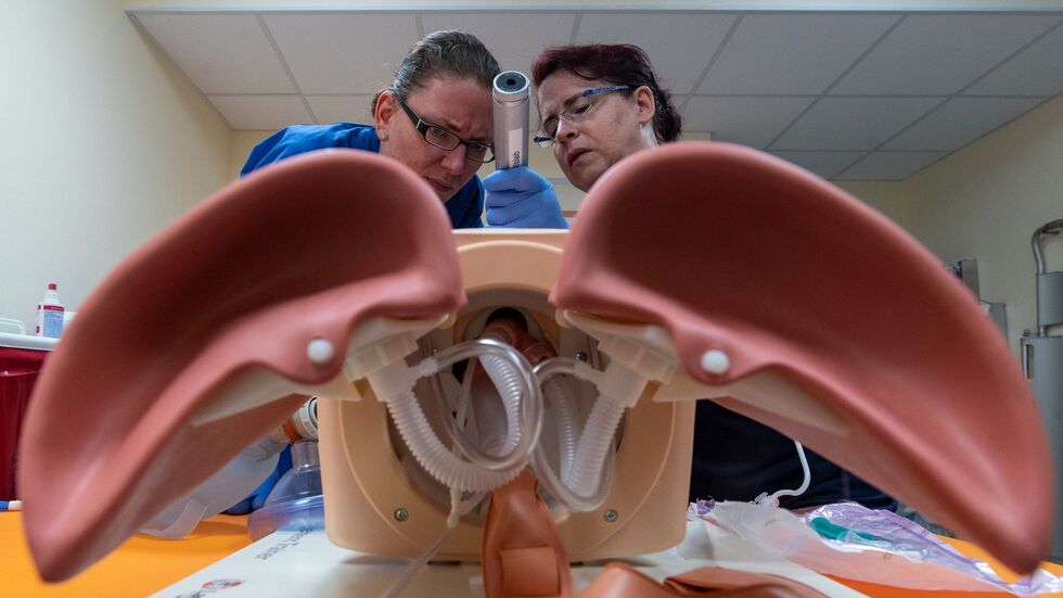 Die ersten Studierenden des Studienganges Humanmedizin in Chemnitz haben die theoretische Ausbildung abgeschlossen (Archivbild). Die ersten Studierenden des Studienganges Humanmedizin in Chemnitz haben die theoretische Ausbildung abgeschlossen (Archivbild).