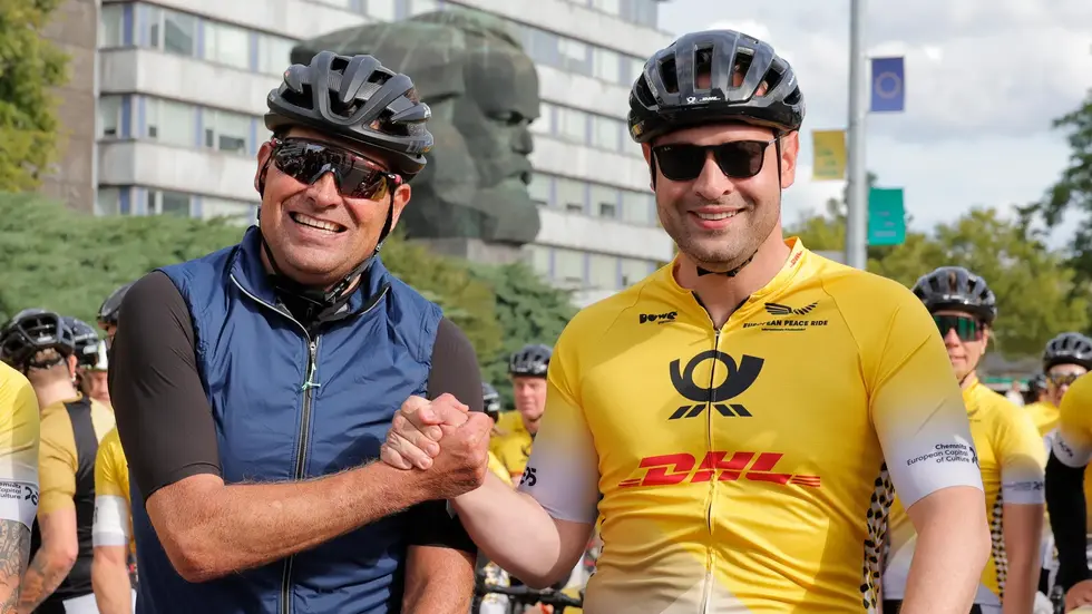 Jan Ullrich und Sachsens Landtagspräsident Alexander Dierks beim EPR im letzten Jahr vor dem Nischel. Jan Ullrich und Sachsens Landtagspräsident Alexander Dierks beim EPR im letzten Jahr vor dem Nischel.