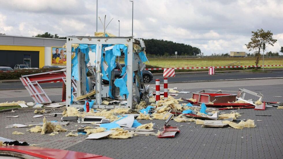Der Automat wurde komplett zerstört.