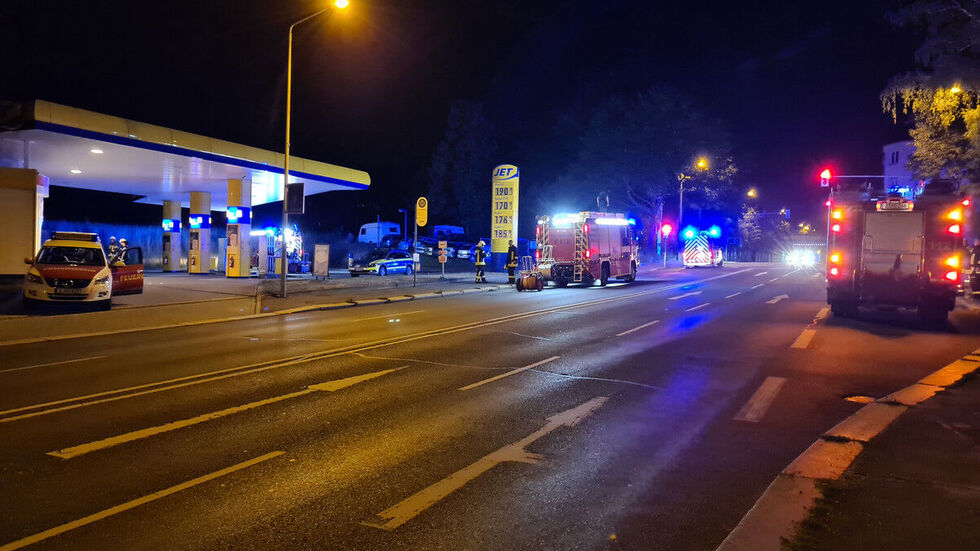 Feueralarm an Jet-Tankstelle 