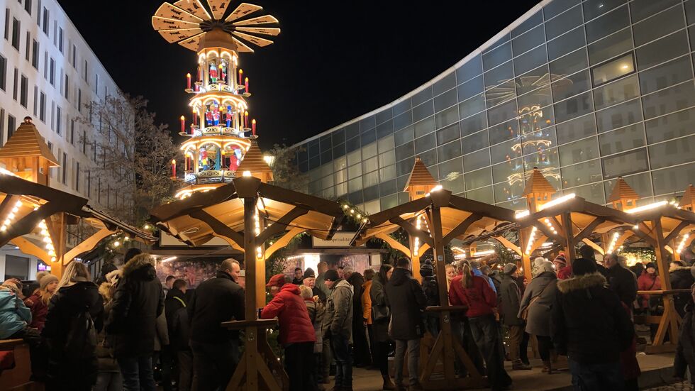 Erzgebirgsdorf auf dem Düsseldorfer Platz (Archiv)