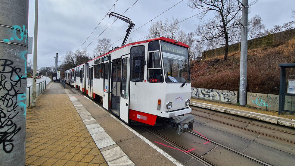 2023 sollen die knapp einen Kilometer langen Gleisanlagen der Trasse Eckersbach zwischen Max-Pechstein-Straße und Scheffelstraße erneuert werden.