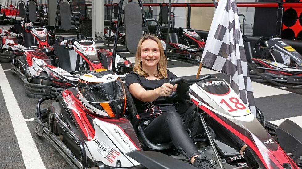 Nadine Pohlers in einem E-Kart 