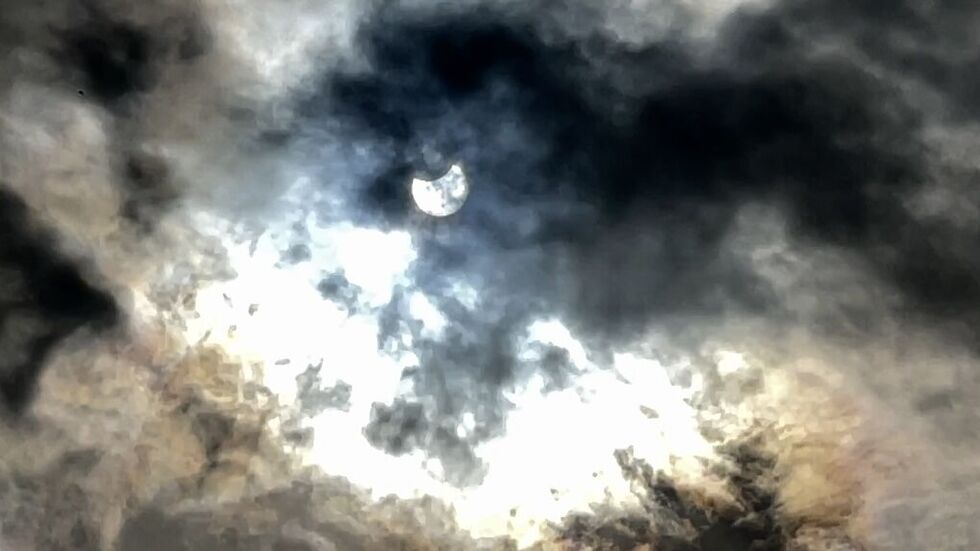 Auf diesem Bild war die partielle Sonnenfinsternis zu etwa 25 Prozent erreicht. 