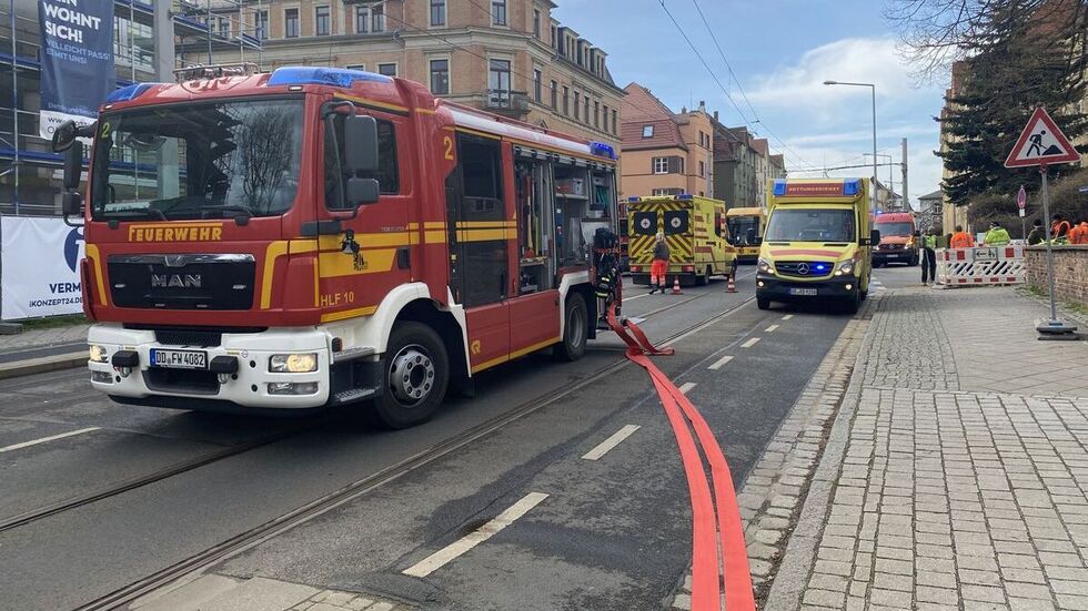Die Feuerwehr auf der Pennricher Straße.