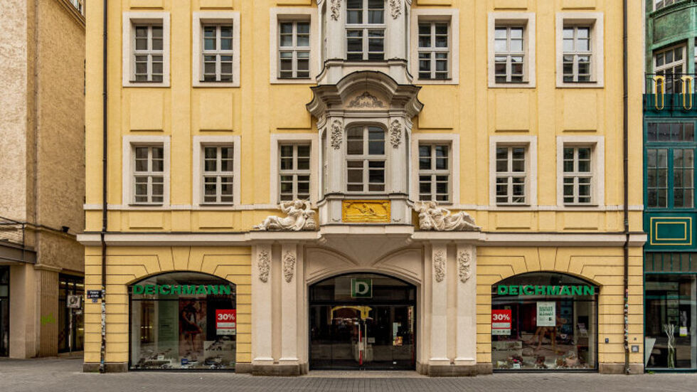 Das Haus "Zum Grönländer" an der Petersstraße ist ein im 18. Jahrhundert erbautes Geschäftshaus mit einer ungewöhnlichen Geschichte.