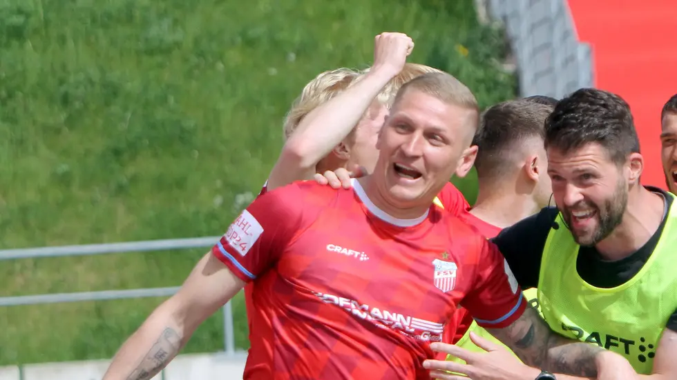 Marc-Philipp Zimmermann, Torschütze des 2:1 Marc-Philipp Zimmermann, Torschütze des 2:1