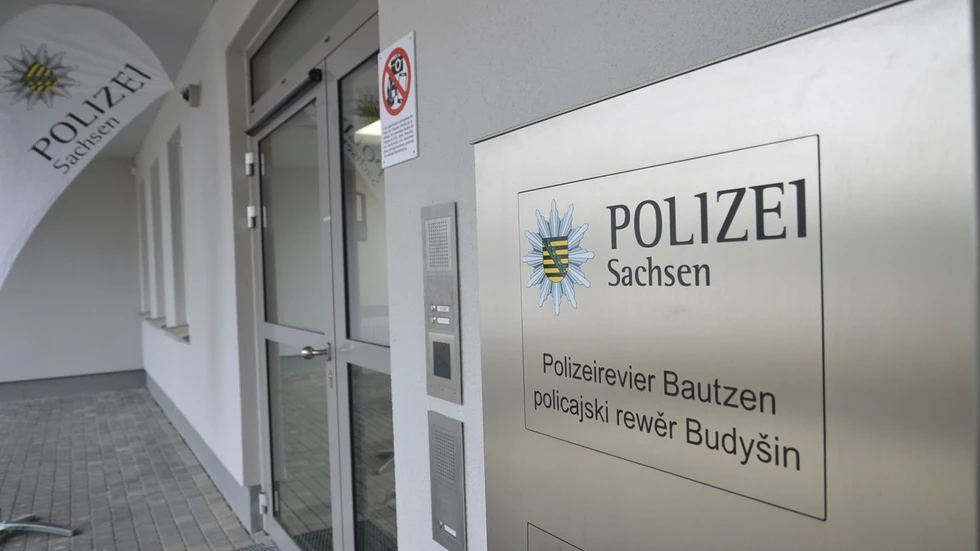Zeugenhinweise bitte an das Polizeirevier Bautzen Zeugenhinweise bitte an das Polizeirevier Bautzen