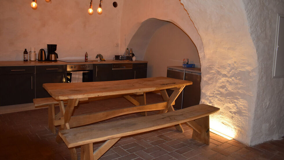 Restauriertes Gewölbe der spätmittelalterlichen Burgküche. 