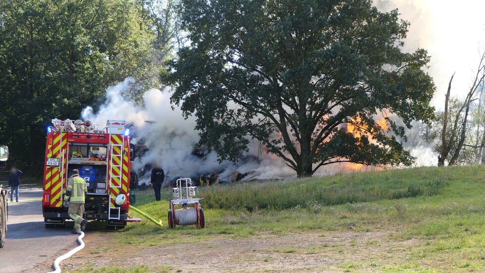 Das Feuer war schon von Weitem zu sehen.
