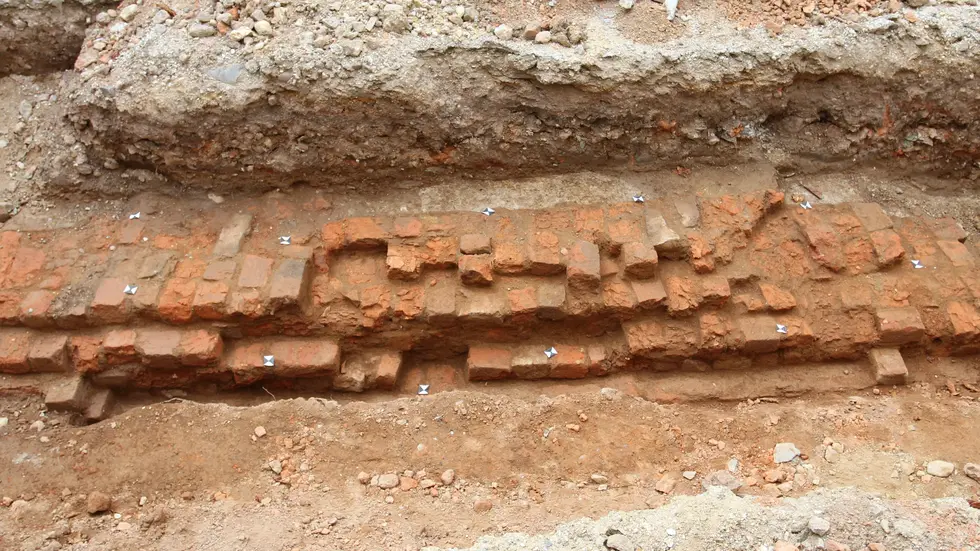 Kellermauer eines Vorgängerbaus