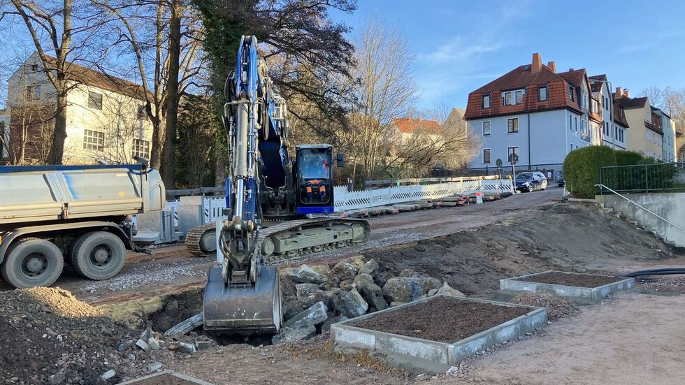 Bis Weihnachten bekommt die Poststraße auf einer Seite noch einen neuen Gehweg, dann geht es in die Winterpause.