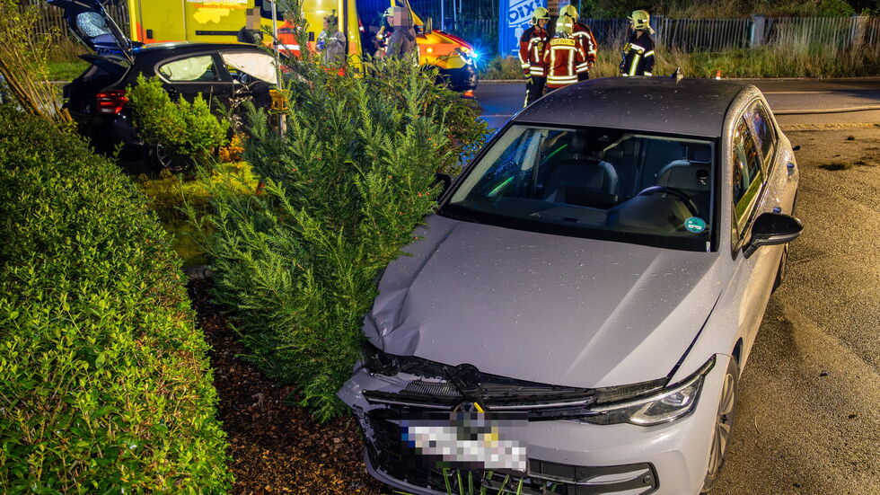 Zur Höhe des Sachschadens liegen noch keine Angaben vor. 