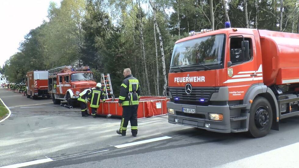 Feuerwehren aus Marienberg und Sebastiansberg probten an der ehemaligen Zollanlage den Ernstfall.