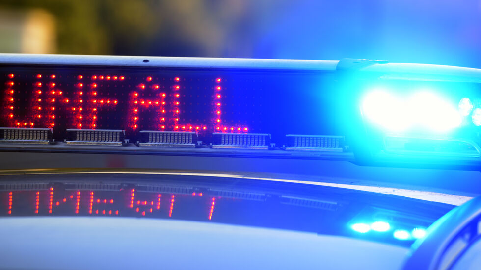 In Dresden sind zwei Autos und ein Bus zusammengestoßen. Dabei wurde ein Kind verletzt. (Symbolbild) In Dresden sind zwei Autos und ein Bus zusammengestoßen. Dabei wurde ein Kind verletzt. (Symbolbild)