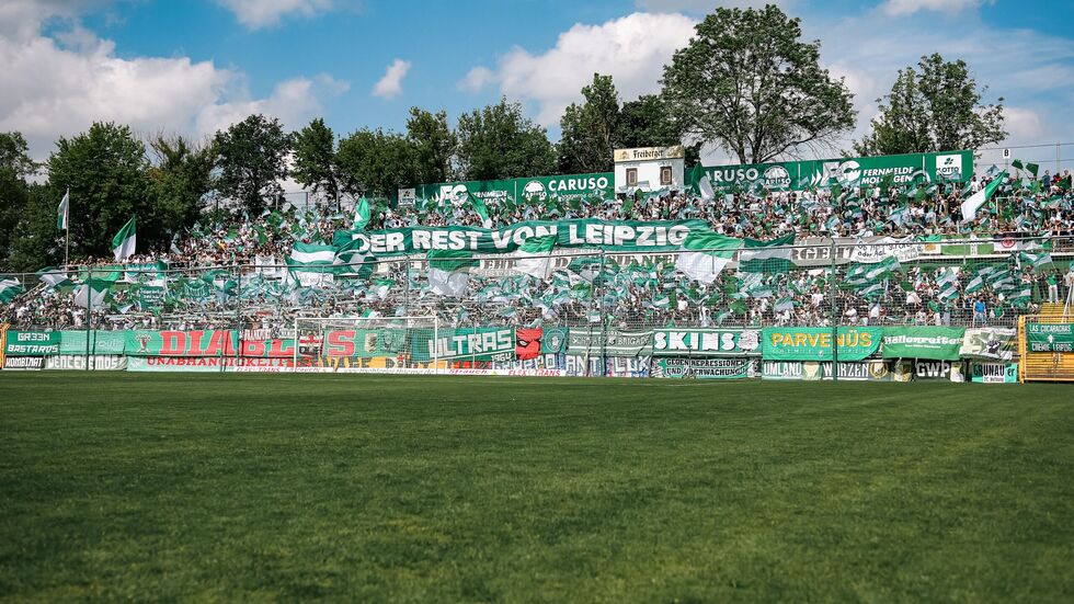 Chemie-Leipzig-Fans bei einem Heimspiel im Leipziger Alfred-Kunze-Sportparks. (Symbolbild)
