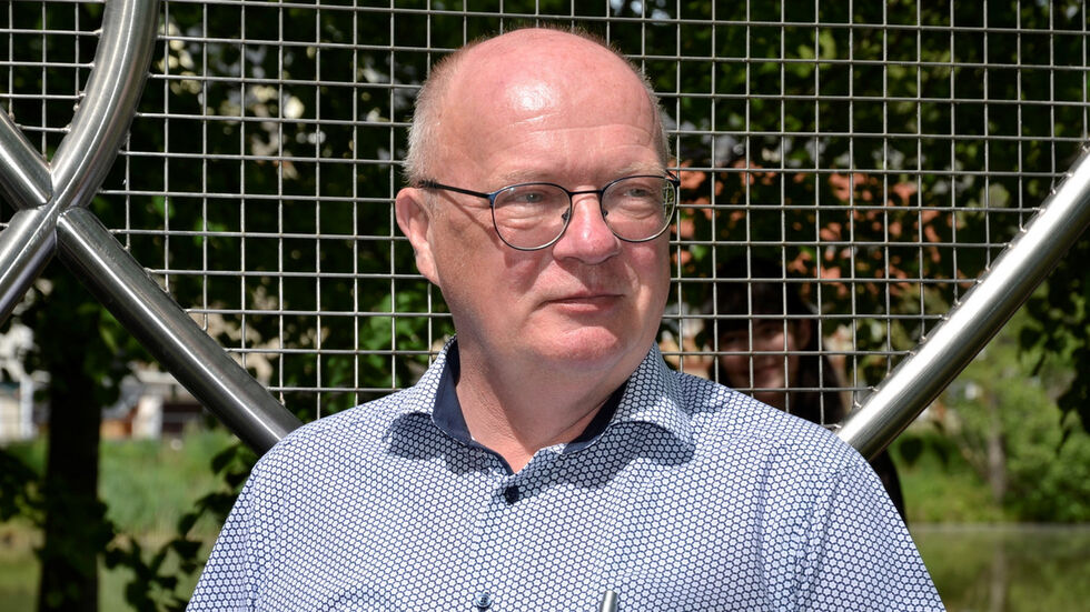 Bürgermeister Thomas Martolock (CDU): Projektbeschreibung auf zwei Zetteln