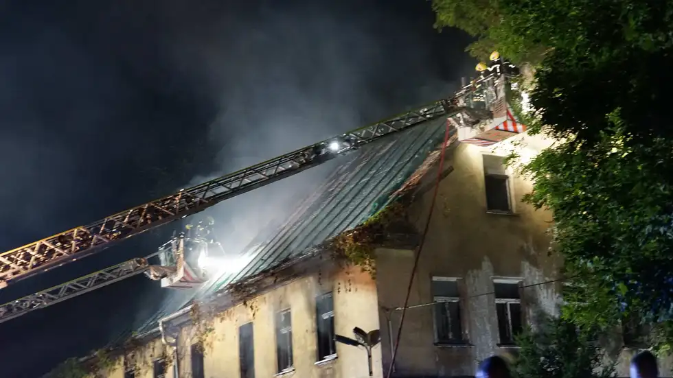 Die Feuerwehr musste mit 30 Einsatzkräften ausrücken, um den Brand unter Kontrolle zu bekommen.