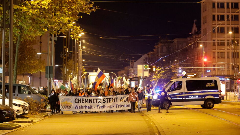 Die Polizei schätzt die Zahl der Teilnehmenden auf rund 2.600.