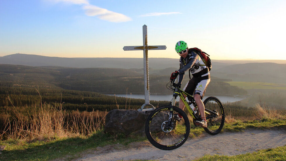 Roland Stauder auf dem Gipfel vom Bärenstein, einer der neun Gipfel des Stoneman Miriquidi.