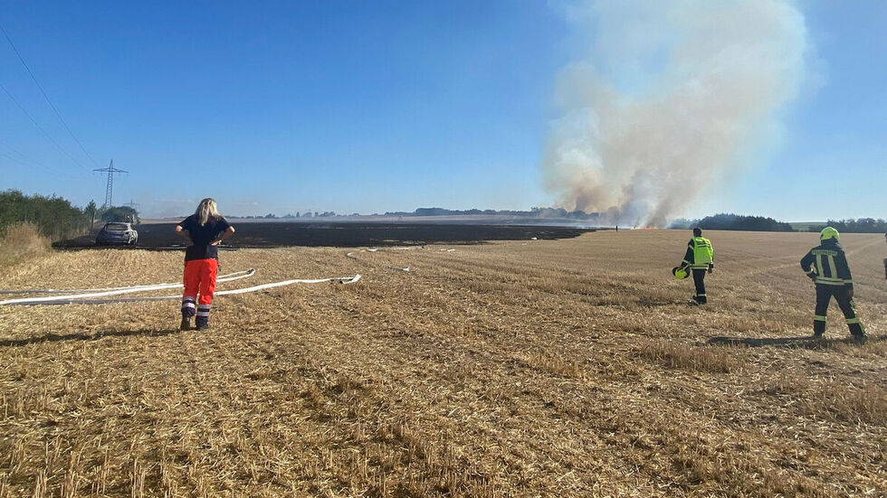 Bis in den späten Abend dauerten die Löscharbeiten.