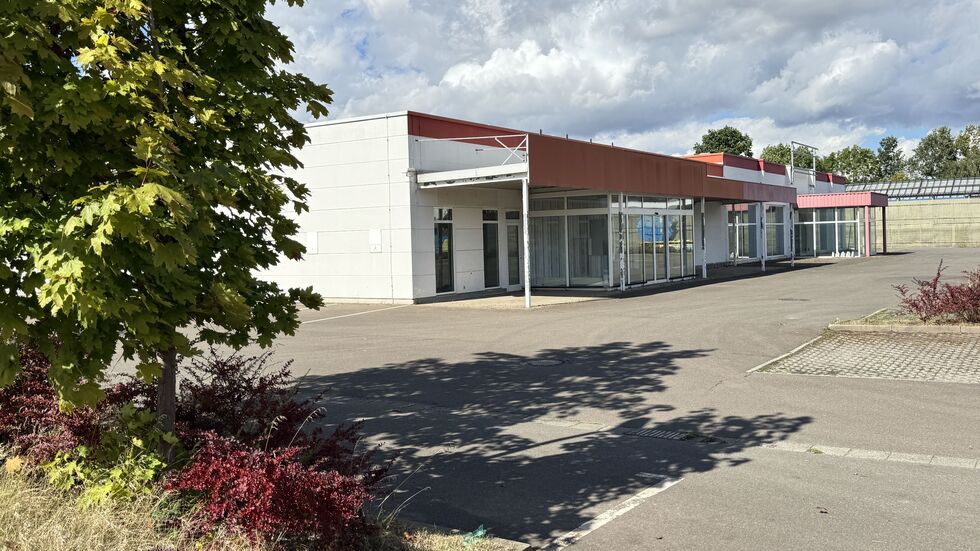 Vorgestern Hammer, demnächst Rewe  Vorgestern Hammer, demnächst Rewe