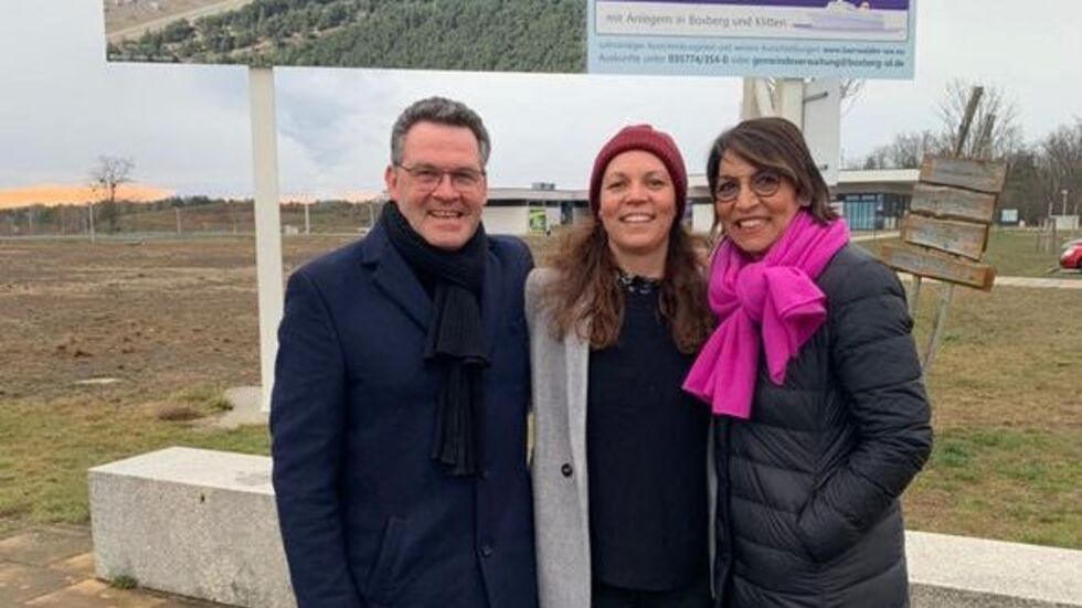Jens und Carmen Ellinger mit Tochter Melanie (Mitte). Aufnahme vom April 2021