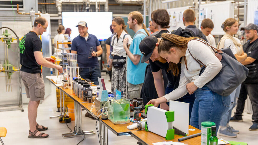 Besucher sind ausdrücklich zum Mitmachen und Ausprobieren eingeladen. 