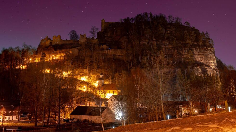 Zauberhafte Beleuchtung für die Burgruine in Oybin 