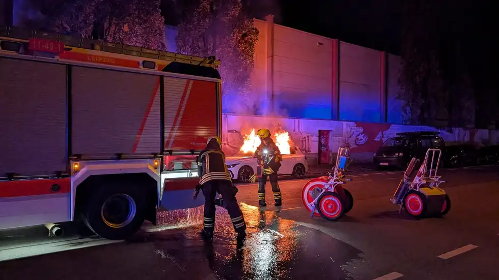 Die Feuerwehr war vor Ort und konnte den Brand unter Kontrolle bringen.