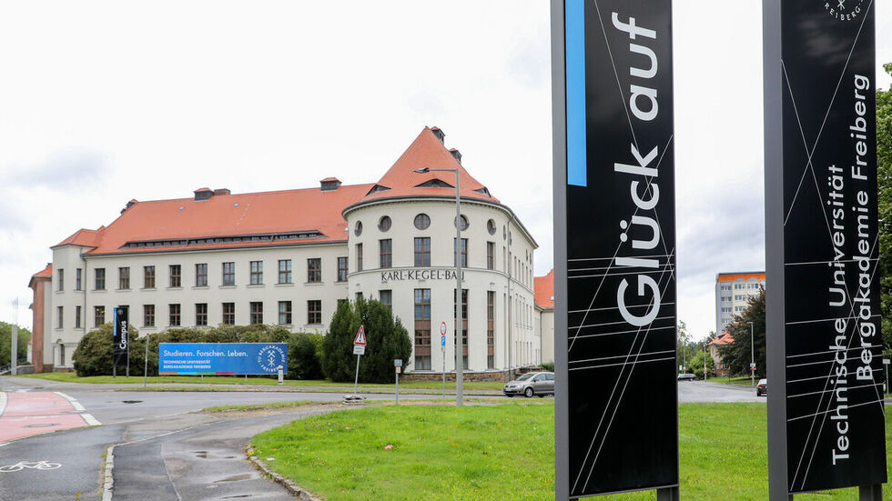 Die TU Bergakademie in Freiberg. Die TU Bergakademie in Freiberg.