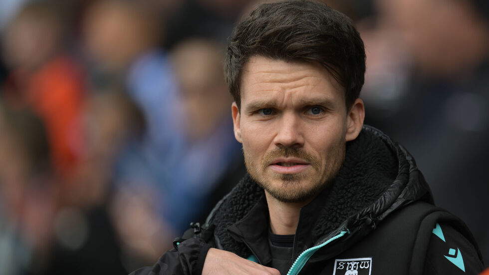 Nach seinen Jobs bei Sheffield Wednesday und dem FC Southampton steht Röhl vor seinem dritten Engagement auf der Insel. Nach seinen Jobs bei Sheffield Wednesday und dem FC Southampton steht Röhl vor seinem dritten Engagement auf der Insel.