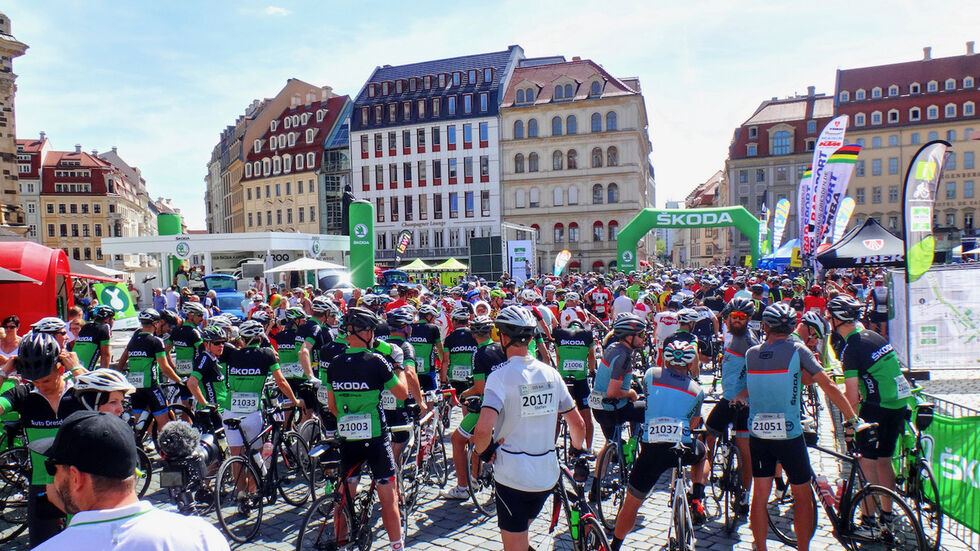 Das Radrennen gab es zuletzt 2019 mit zahlreichen Teilnehmern in Dresden. (Archivbild)
