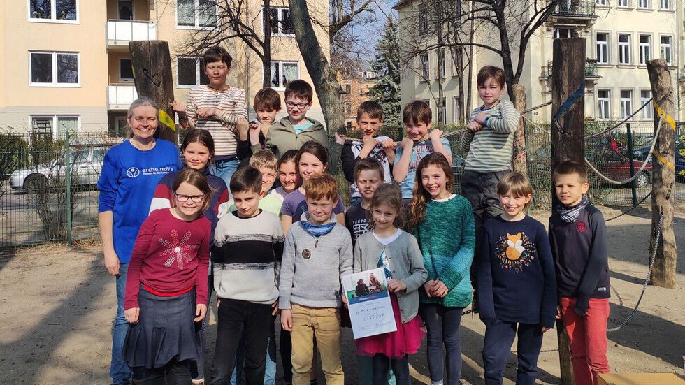 Strahlende Gesichter: Hortkinder der 51. Grundschule bei der Spendenübergabe.