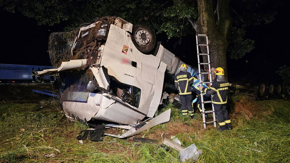 Das Führerhaus blieb weitgehend unversehrt.
