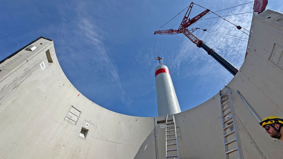 Anfang 2026 soll der Windpark in Betrieb gehen. Anfang 2026 soll der Windpark in Betrieb gehen.