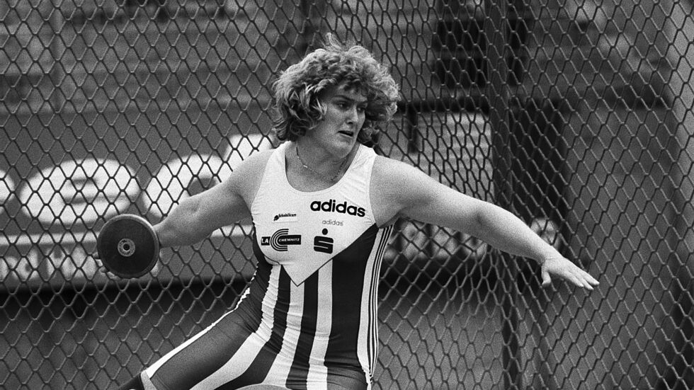 Ilke Wyludda 1996 bei einem Wettkampf im Sportforum Ilke Wyludda 1996 bei einem Wettkampf im Sportforum