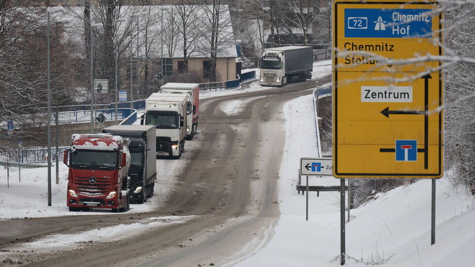 Auf dem Becherweg in Aue. Auf dem Becherweg in Aue.