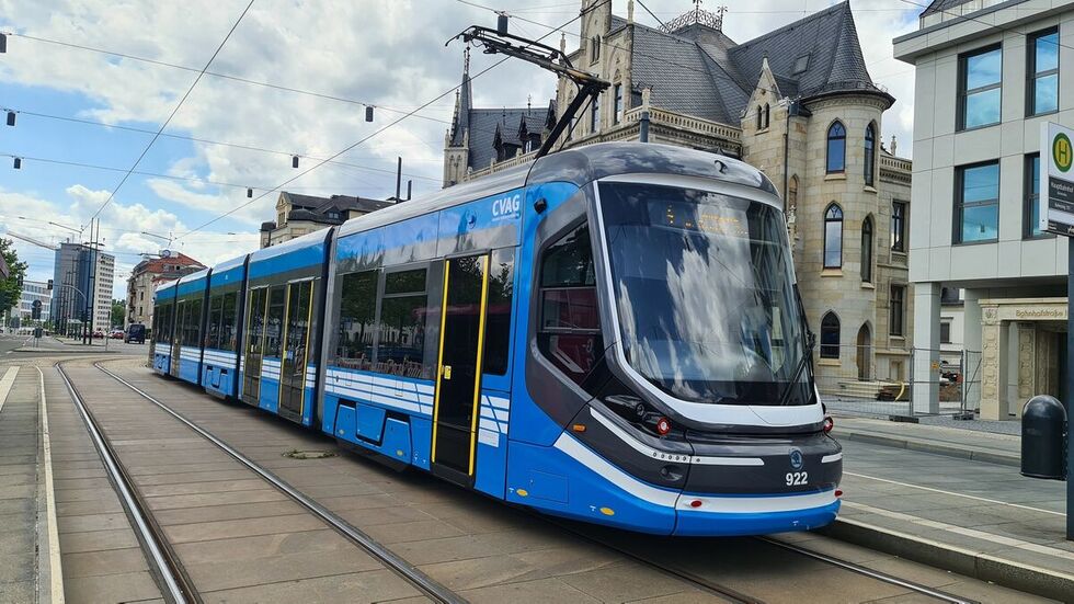 Straßenbahn der CVAG am Hauptbahnhof