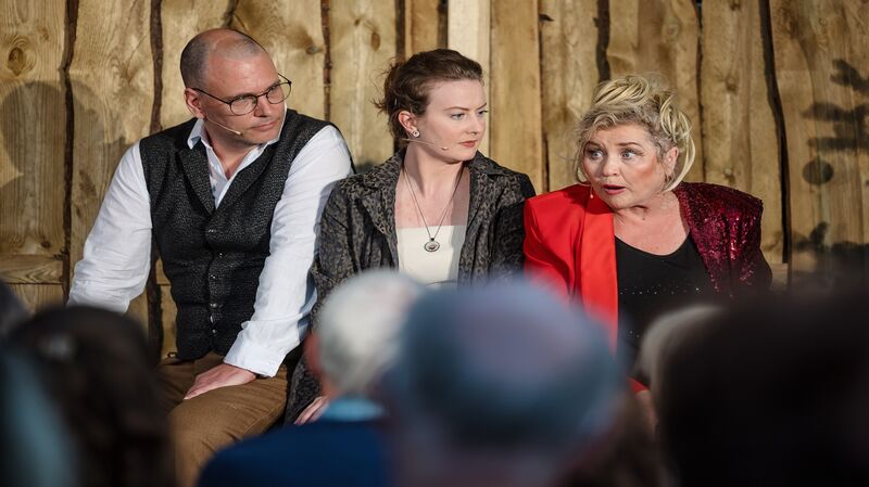 Philipp Schaller, Johanna Mucha und Birgit Schaller im Stück 