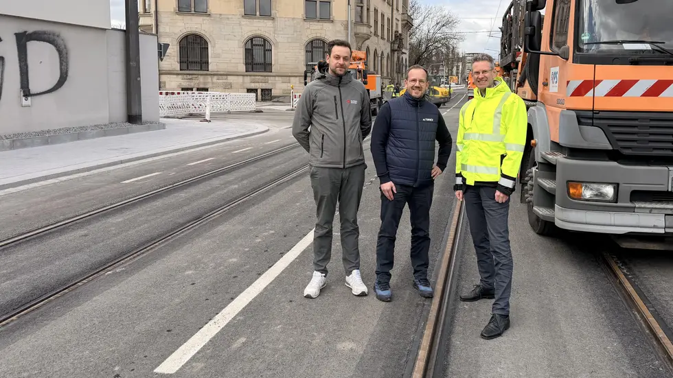 SachsenEnergie, Stadt und DVB haben bei dem Projekt an einem Strang gezogen SachsenEnergie, Stadt und DVB haben bei dem Projekt an einem Strang gezogen