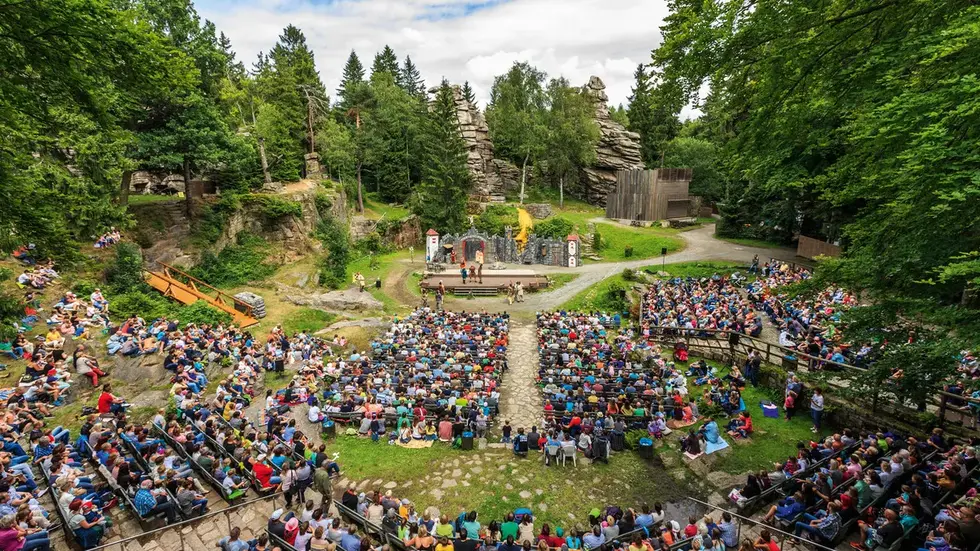 Die Felsenbühne bietet eine einmalige Kulisse.