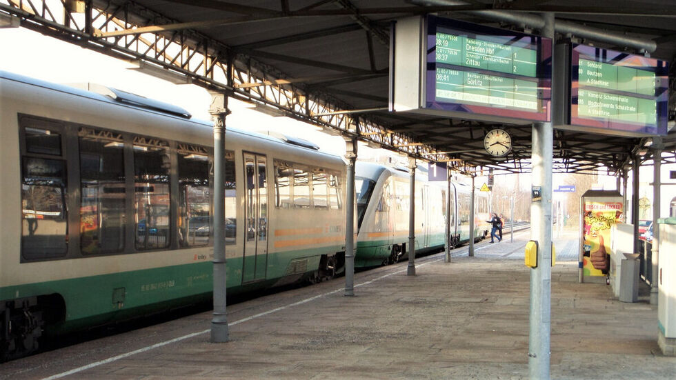 Ein Trilex im Bahnhof Bischofswerda. Archivbild Ein Trilex im Bahnhof Bischofswerda. Archivbild