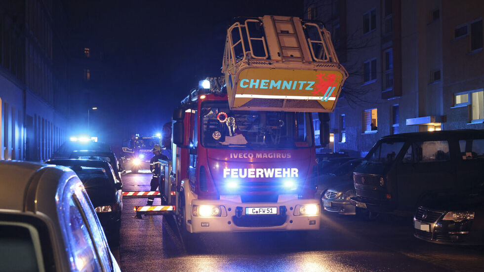 Die Chemnitzer Feuerwehr musste am Sonntagabend einen Brand in einer Wohnung auf dem Sonnenberg löschen.