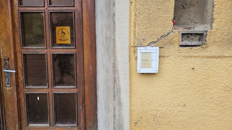 Eingang zum Hotel "Goldener Engel" in Bischofswerda