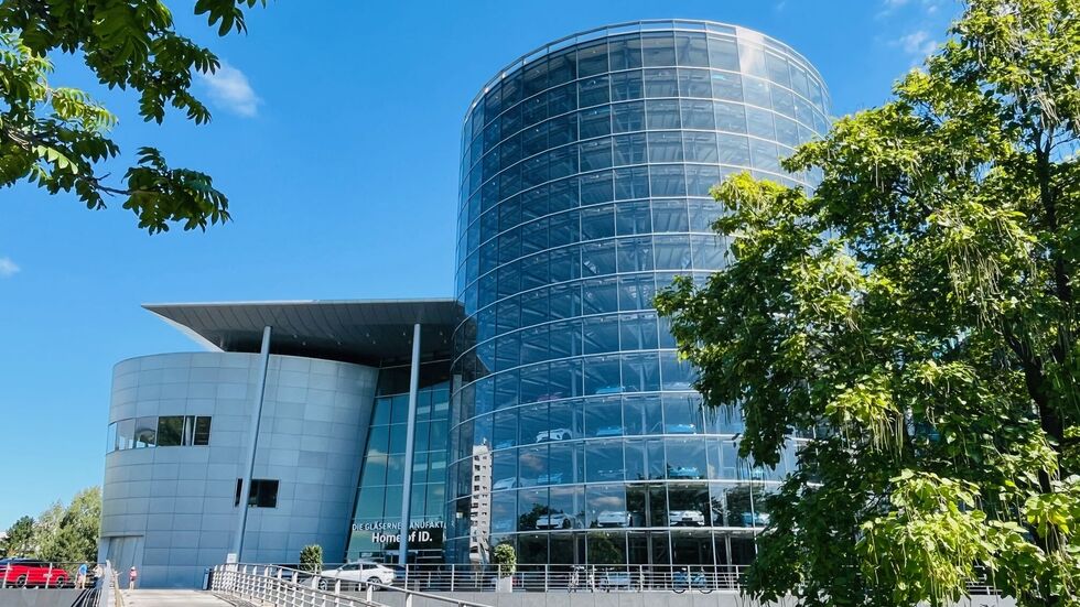 Die Gläserne Manufaktur war vor 25 Jahren der Prestige-Bau von VW. Jetzt ist ihre Zukunft ungewiss