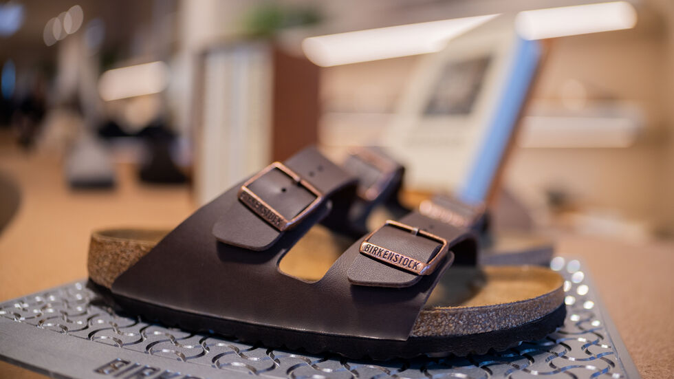 Für seine bequemen Fußbetten bekannt: Birkenstock.